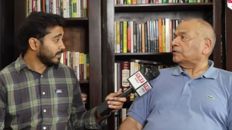 ‘इनकी सात पुश्तों की भी औकात नहीं’… Ex. DGP ने ‘कॉकरोचों’ का परमानेंट इलाज बता दिया!