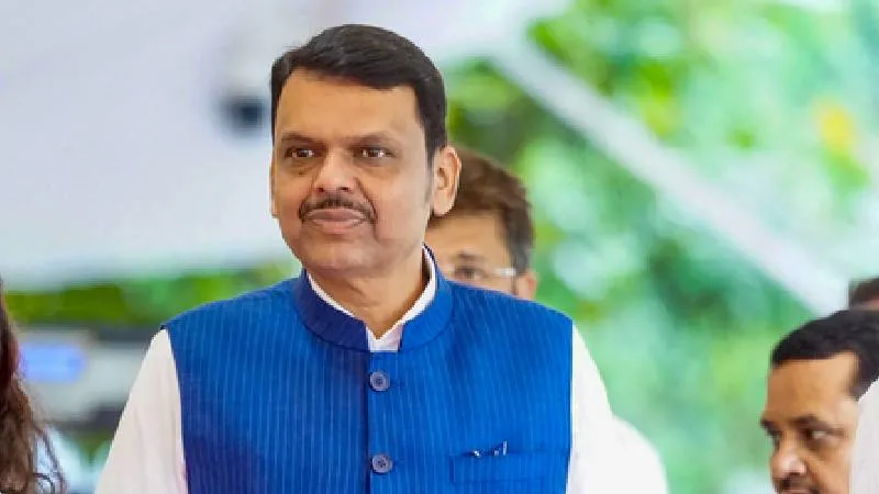 महाराष्ट्र से 36 हजार कंपनियां हुईं बंद? फडणवीस ने बताया आंकड़ों का पूरा सच