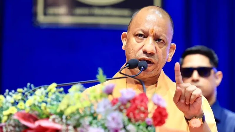 कांवड़ यात्रा में अराजकता बर्दाश्त नहीं, CM योगी का उपद्रवियों पर सख्त कार्रवाई का आदेश