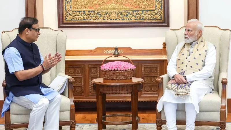 असम सरकार के 100 दिन पूरे, CM हिमंता ने PM मोदी को बताईं सरकार की बड़ी उपलब्धियां
