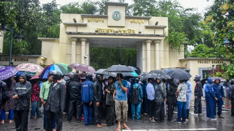 44 परीक्षाएं रद्द, कई स्थगित, फास्ट ट्रैक कोर्ट-निगरानी सेल का गठन…रंग लाया छात्र आंदोलन, झारखंड सरकार का बड़ा ऐलान