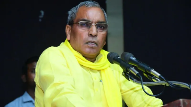 'संविधान की बात से पहले अपने गिरेबान में झांकें...', ओपी राजभर का अखिलेश पर बड़ा हमला, कहा-सपा राज में सरेआम होती थी गुंडागर्दी और पिछड़ों की अनदेखी