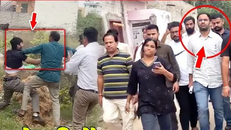 Jaipur में धक्के मारकर पीटते हुए भगाए गए कॉक्रोच, आशुतोष रांका को भी बुरी तरह ग्रामीणों ने दौड़ाया!