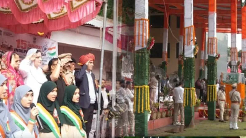 जम्मू-कश्मीर में 80वें स्वतंत्रता दिवस पर जश्न का माहौल, देशभक्ति के रंग में रंगी पूरी घाटी