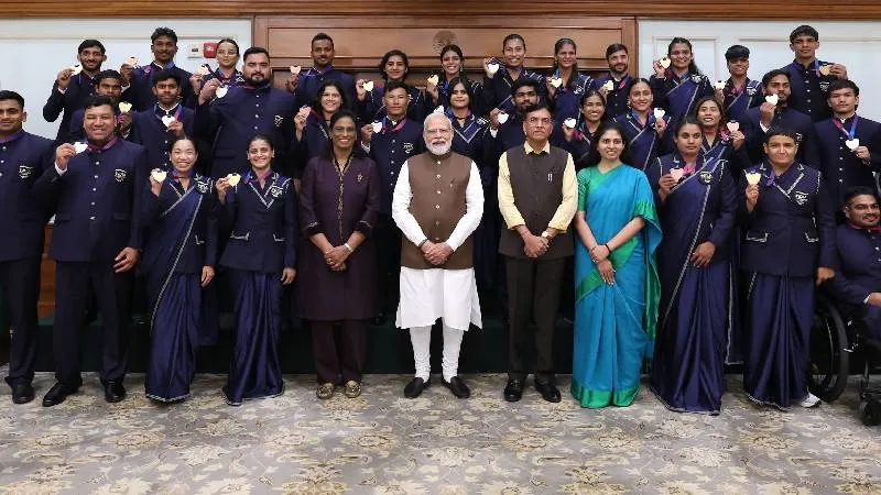 कॉमनवेल्थ के पदकवीरों से मिले PM मोदी, बोले- आपने देश का नाम रोशन किया