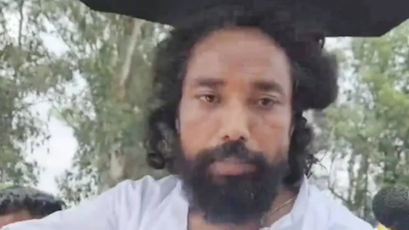 रांची: उग्र हुआ आंदोलन, विधानसभा में घुसे छात्र प्रदर्शनकारी, देवेंद्र महतो बोले- मेरी सेहत से ज्यादा छात्रों का भविष्य जरूरी