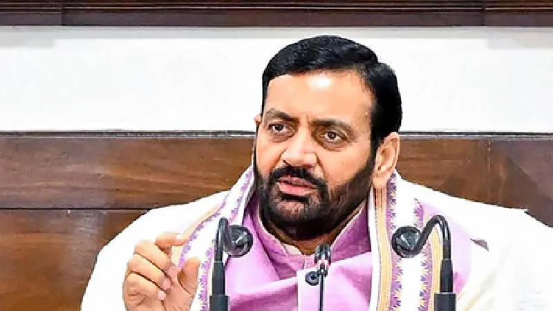 हरियाणा विधानसभा में सैनी का विपक्ष पर पलटवार, बोले- जनता काले कपड़े नहीं, काले कारनामे देख रही