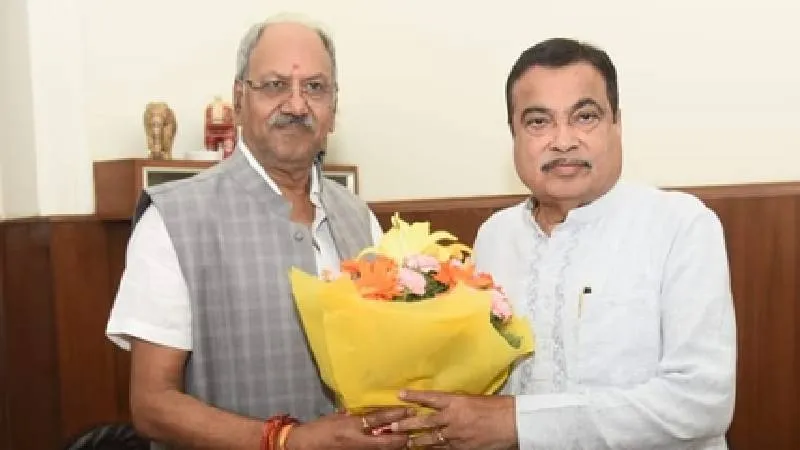 एयरपोर्ट रोड फ्लाईओवर से लेकर फोरलेन तक, बृजमोहन अग्रवाल ने गडकरी से कीं 3 बड़ी मांगें