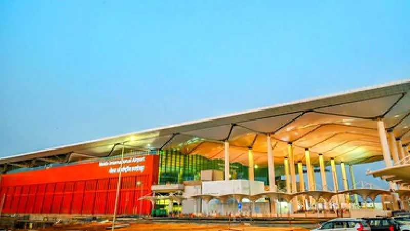 मूसलाधार बारिश के बीच नोएडा एयरपोर्ट पर टीमों ने तत्काल सभाला मोर्चा, 30 मिनट में दूर किया जलभराव
