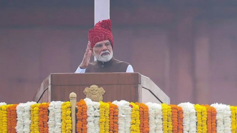 13वीं बार लाल किले से फहराया तिरंगा और 4,399 दिन का कार्यकाल... PM मोदी ने इस साल रचे नए कीर्तिमान