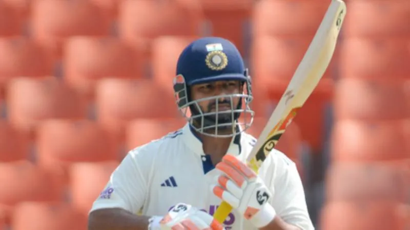 Ind vs SL: वनडे-T20 के बाद अब टेस्ट में भी पंत की जगह मुश्किल? जुरेल-किशन ने ठोकी दावेदारी