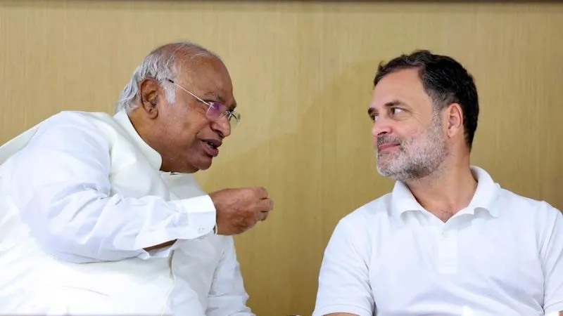 ‘वरना TMC जैसा हाल हो जाएगा…’, CWC की बैठक में राहुल गांधी ने क्यों किया ममता बनर्जी का जिक्र, नेताओं को किया आगाह