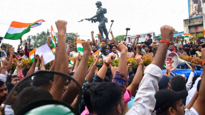 झारखंड में आखिरकार झुकी सोरेन सरकार, छात्रों की हुई बड़ी जीत, JPSC परीक्षा रद्द करने पर बनी सहमति: सूत्र