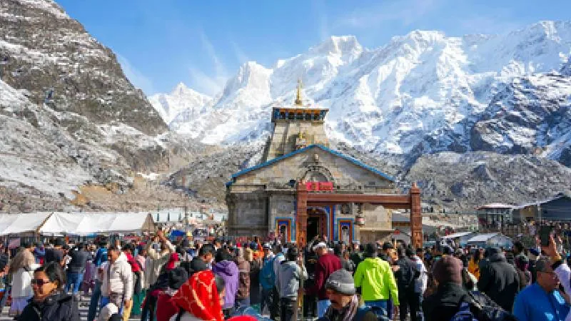 Uttarakhand: बारिश-आपदा के बीच चारधाम यात्रा ने बनाया बड़ा रिकॉर्ड, 114 दिनों में 47 लाख तीर्थयात्रियों ने किए दर्शन
