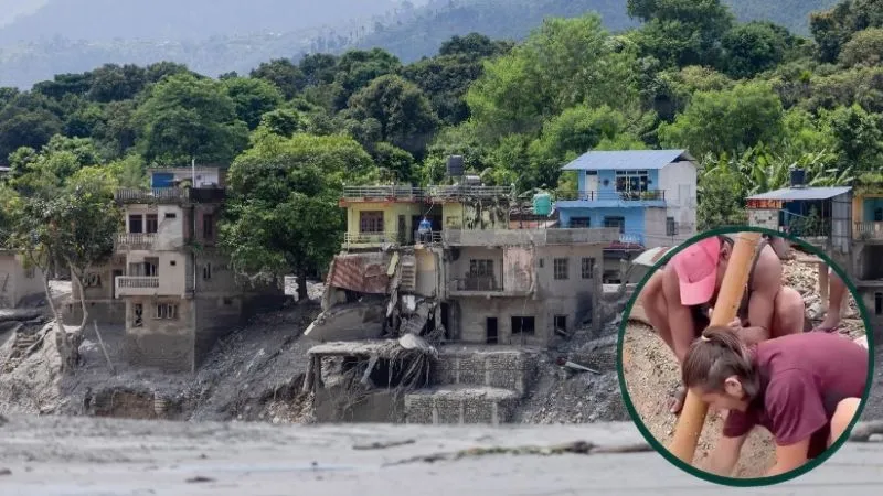 नेपाल की बाढ़ में मर गई इंसानियत... बहकर आए शव से गहने चुराने की कोशिश, दो गिरफ्तार