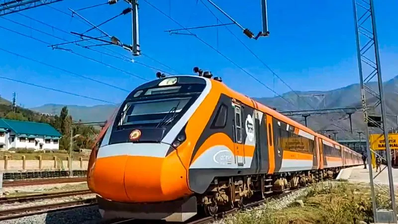 वंदे भारत ने बचाई दिल के मरीज की जान! जब ट्रेन से पहुंचा लाइव हार्ट, रेलवे ने कैसे दिया मिशन को अंजाम, जानें