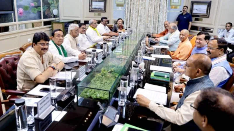 मानसून सत्र से पहले CM योगी की विपक्ष से अपील, बोले- जनहित के मुद्दों पर हो स्वास्थ्य चर्चा