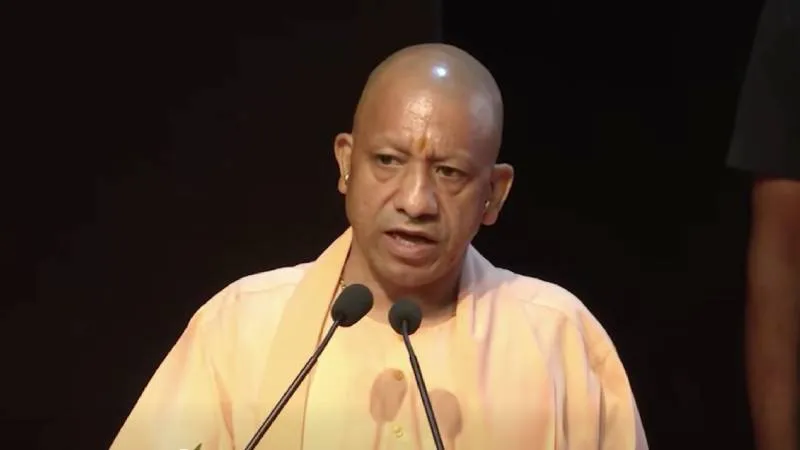 योगी सरकार का बड़ा बदलाव, UP में राशन सिस्टम हुआ हाईटेक, ई-पॉस से बिचौलियों पर लगा ब्रेक