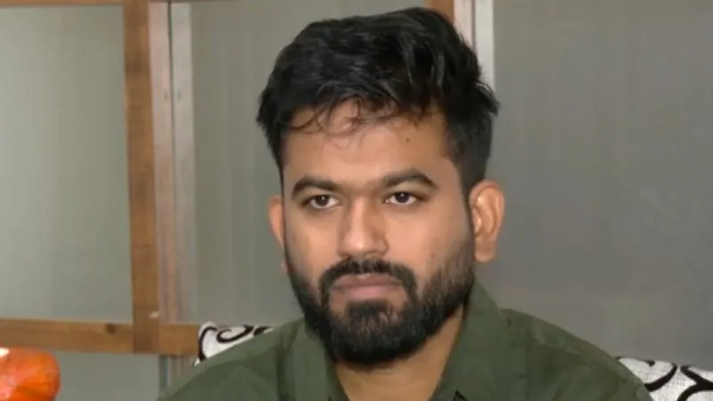 ‘Hit Spray’ WhatsApp ग्रुप से मचा हड़कंप! घर पर तैनात PSI से भिड़े अभिजीत दिपके