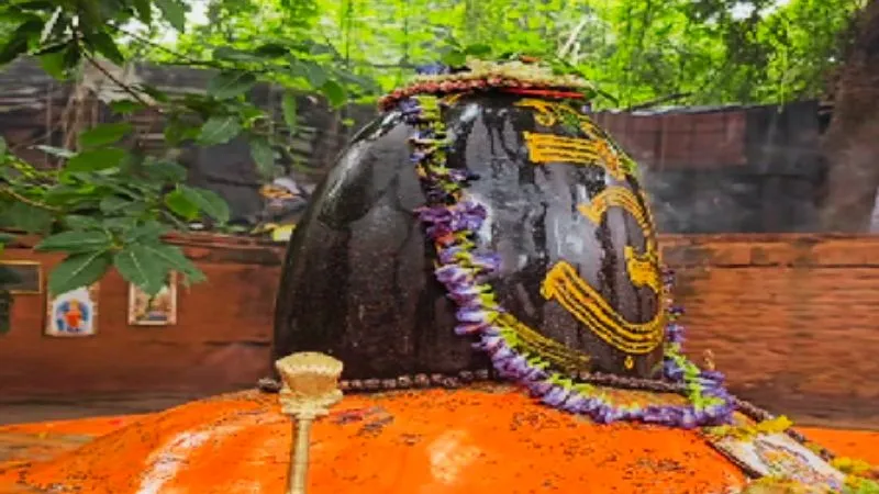 सावन स्पेशल: कहां है शक्तिशाली कृतिवासेश्वर महादेव का मंदिर, बहुत कम लोगों को मिलता है दर्शन का सौभाग्य