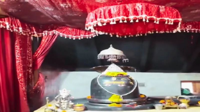कहां है धर्मेश्वर महादेव मंदिर, मरने के बाद इस मंदिर में लगती है यमराज की अदालत, होता है कर्मों का हिसाब