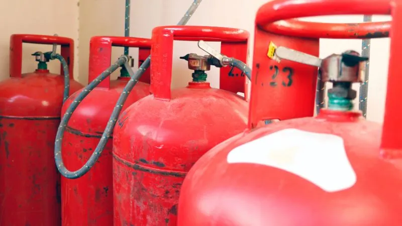 दिवाली से पहले LPG पर बड़ा फैसला, मोदी सरकार ने कंपनियों को दिए सख्त आदेश