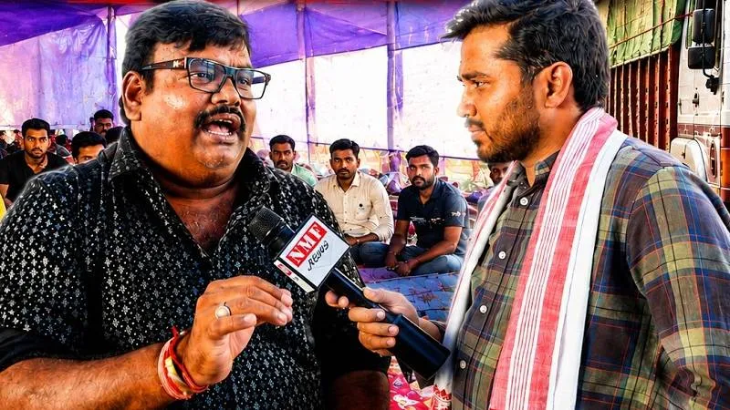 धरने पर बैठे छात्रों के बीच अचानक पहुंच गए ट्रक ड्राइवर @RRajeshVlogs का Exclusive Interview