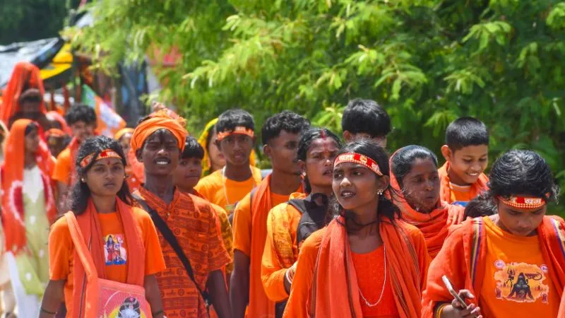 कांवड़ यात्राः आस्था से अर्थव्यवस्था तक…