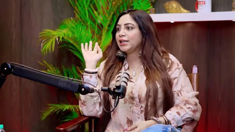 Modi की वजह से BJP में शामिल होंगी Arshi Khan, मुल्ला मौलाना के फतवों को जूते की नोंक पर रखेंगी!