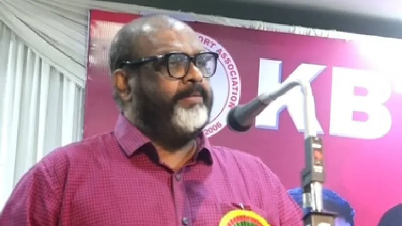 'बस का किराया नहीं, फिर भी बच्चे प्राइवेट स्कूल में' केरल के मंत्री ने दिया ऐसा बयान की खड़ा हो गया बड़ा बवाल