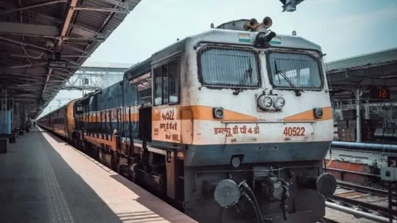 ट्रेन में सफर करने वाली न्यू मदर्स के लिए बड़ी राहत, 500 स्टेशनों पर बनेंगे बेबी फीडिंग रूम
