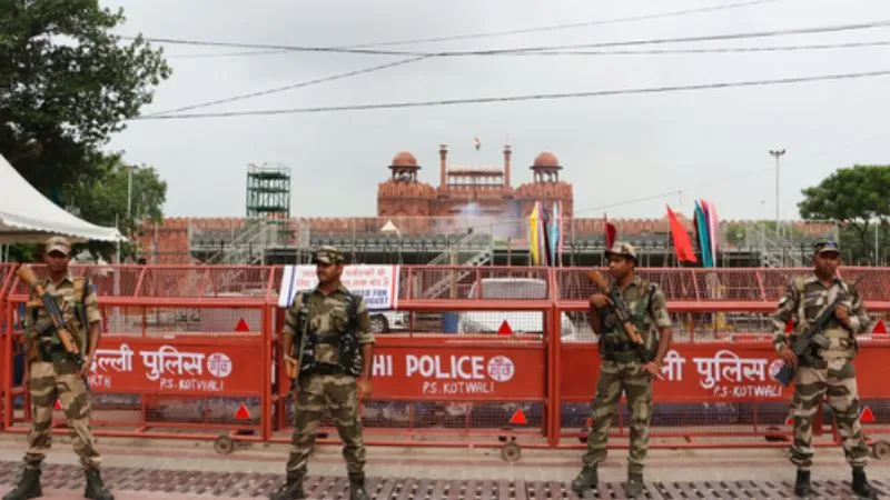 15 अगस्त को लाल किले पर देखनी है परेड? सिर्फ ₹20 में बुक करें टिकट, ऐसे मिलेगा एंट्री पास