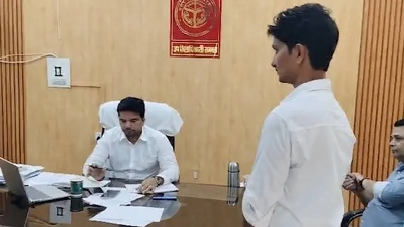 कांवड़ यात्रा में बुर्का पहनने के मुद्दे पर बढ़ा विवाद, प्रशासन के नोटिस पर अमन त्यागी का विरोध