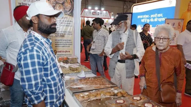 UPITS 2026 में अमरोहा के शहद-कुकीज का जलवा, इटली-ओमान और नीदरलैंड के खरीदारों ने दिए बड़े ऑर्डर