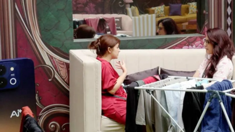Bigg Boss 20: मनोज तिवारी की बेटी रीति तिवारी के छलके आंसू, बोलीं- मैं अपनी पहचान खोती जा रही थी