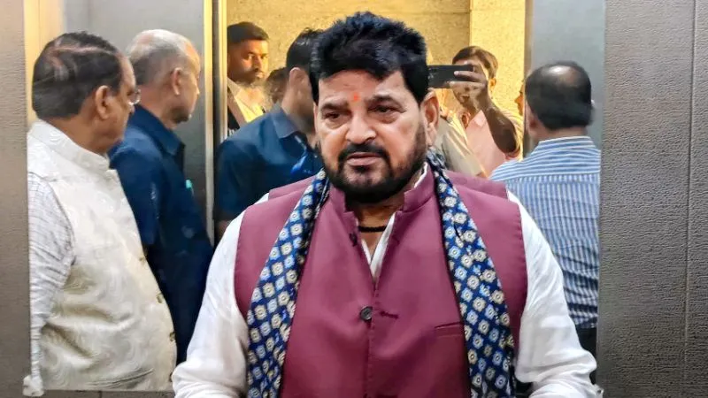 बृजभूषण शरण सिंह की मुश्किलें बढ़ीं? 4 महिला पहलवानों की अपील पर दिल्ली कोर्ट का नोटिस, 9 अक्टूबर को सुनवाई