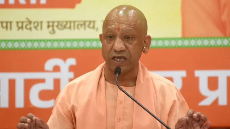 ‘सनातन की पताका ऊंची रहेगी तो भारत का कोई बाल बांका नहीं कर पाएगा’, रायबरेली में CM योगी का बड़ा संदेश