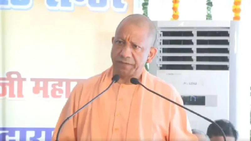 गोरखपुर में चैरिटेबल ब्लड सेंटर का लोकार्पण, योगी बोले- रक्तदान से मिलता है जरूरतमंदों को नया जीवन