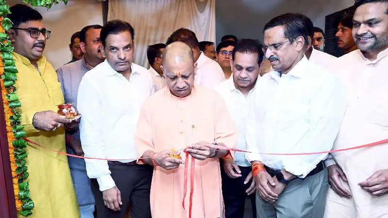 गोरखपुर बन रहा हेल्थ हब, IMA अध्यक्ष बोले- CM योगी ने स्वास्थ्य सेवाओं को दी नई ऊंचाई