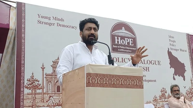 UP के युवाओं ने खोला सवालों का पिटारा... शिकोहाबाद में हुआ 'युवा नीति संवाद'; सरकार तक पहुंचेंगे जमीनी मुद्दे
