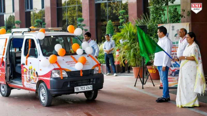 CM रेखा गुप्ता का दिल्ली के श्रमिकों को बड़ा तोहफा, अब सरकारी दफ्तरों के चक्कर खत्म, 'नमो मोबाइल वैन' घर तक पहुंचेगी सुविधा!