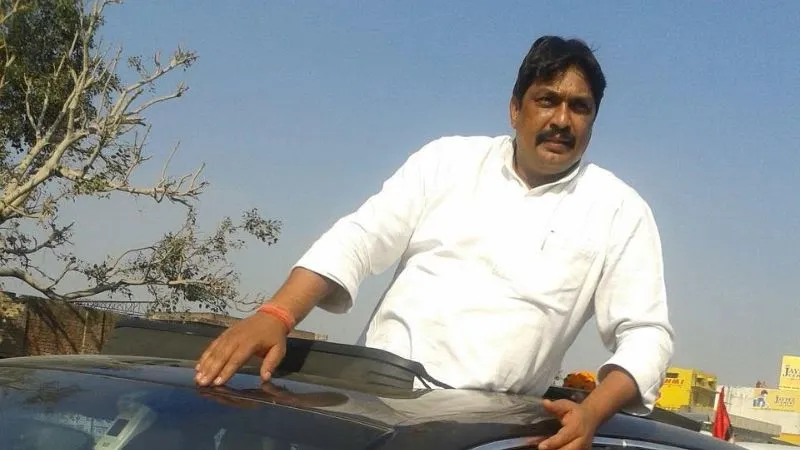 बुलंदशहर में पूर्व विधायक गुड्डू पंडित पर FIR दर्ज, पत्नी के साथ गुंडई, मारपीट और बाल पकड़कर घसीटने का आरोप