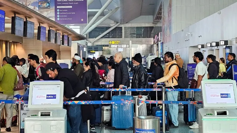 टेक ऑफ के लिए तैयार थी Indigo की फ्लाइट… पायलट ने उड़ान से किया इंकार, एयरपोर्ट पर मचा बवाल