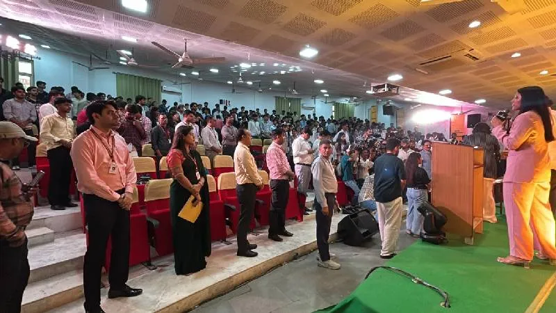 MIET मेरठ में यूपीराइज 2026 का आयोजन, युवाओं ने दिखाए नवाचार और उद्यमिता के आइडिया