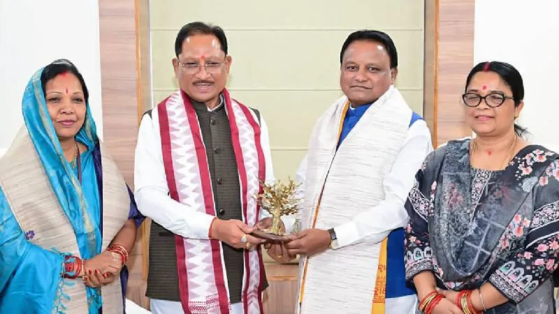 महानदी जल विवाद जल्द सुलझने की उम्मीद, CM विष्णु देव साय ने CM मोहन माझी से की मुलाकात