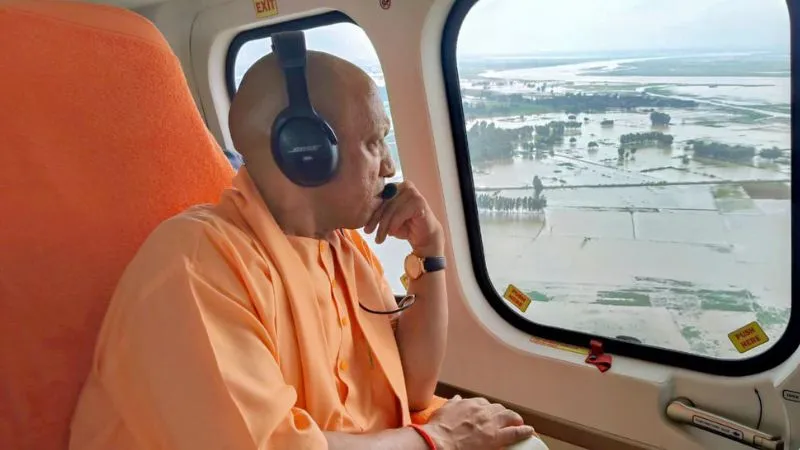 बाढ़ के बीच योगी सरकार का अलर्ट सिस्टम कैसे बना जीवन रक्षक? बची लाखों लोगों की जान, ये प्लानिंग आई काम