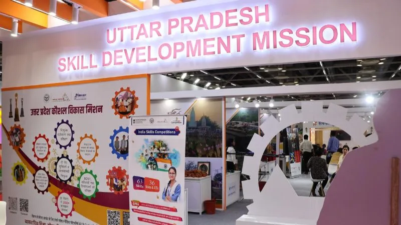 UP इंटरनेशनल ट्रेड शो: संभल के हॉर्न-बोन क्राफ्ट और सोनपापड़ी का दुनिया में बजेगा डंका, 7 फर्मों को मिले स्टॉल