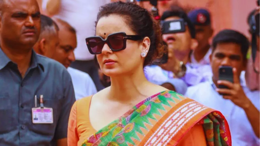 'इतनी निठल्ली हूं मैं? क्या जवाब दूं...' बीच मीटिंग किस पर भड़कीं कंगना रनौत, VIDEO हुआ Viral