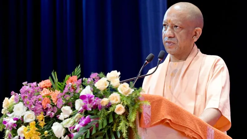 UP में माध्यमिक स्कूलों को मिले 3567 नए शिक्षक और प्रधानाचार्य, CM योगी ने सौंपे नियुक्ति पत्र