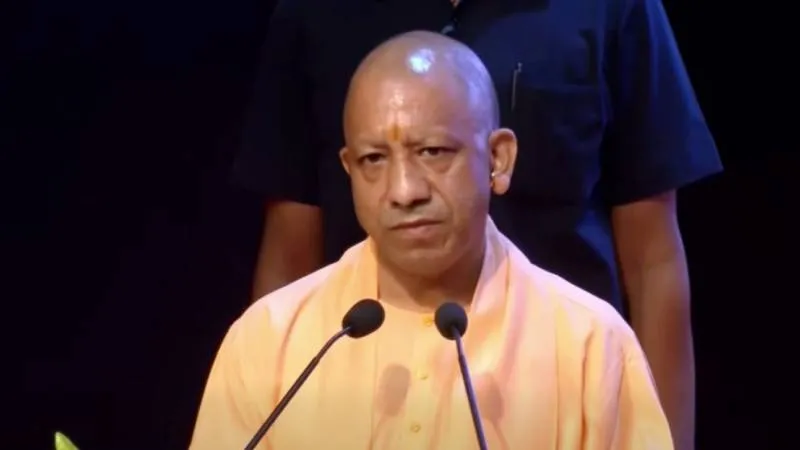 2017 से पहले माफिया के सामने नाक रगड़ती थी सरकार: CM योगी